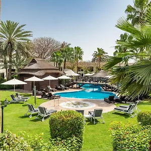 מלון Le Meridien & Conference Centre
