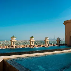 מלון Sheraton Mall Of The Emirates Hotel,