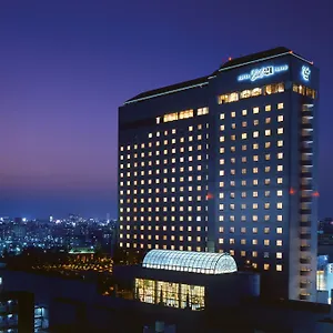 East 21 4*, Tokio Japan