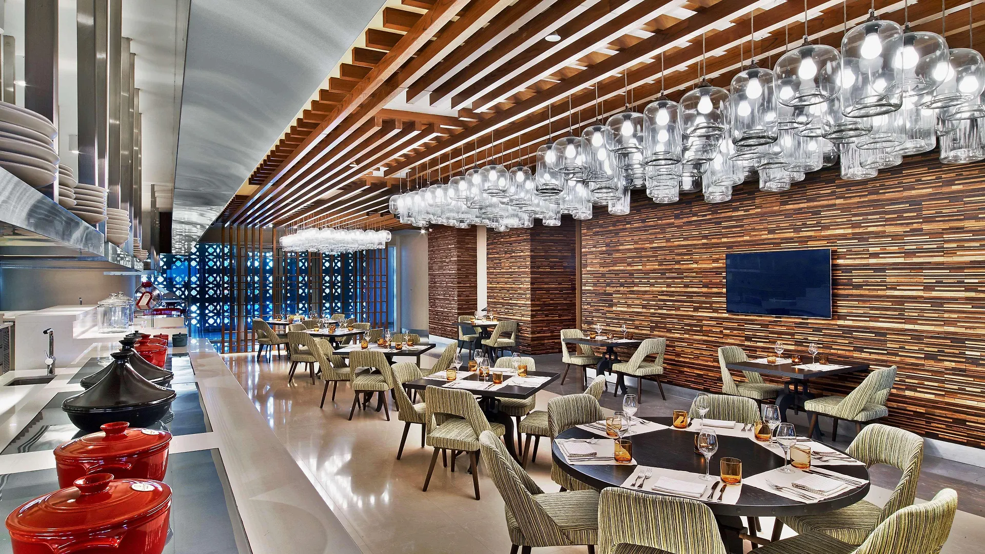 V Hotel Dubai, Curio Collection By Hilton United Arab Emirates