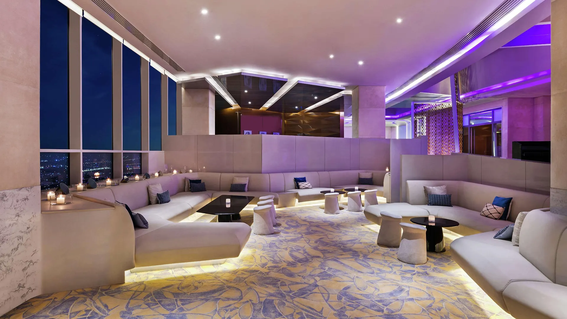 V Hotel Dubai, Curio Collection By Hilton