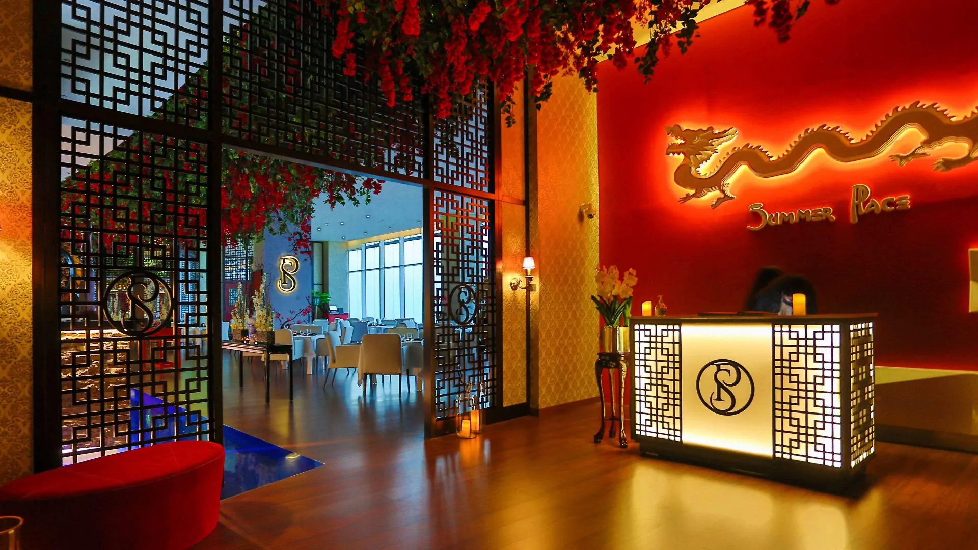 V Hotel Dubai, Curio Collection By Hilton