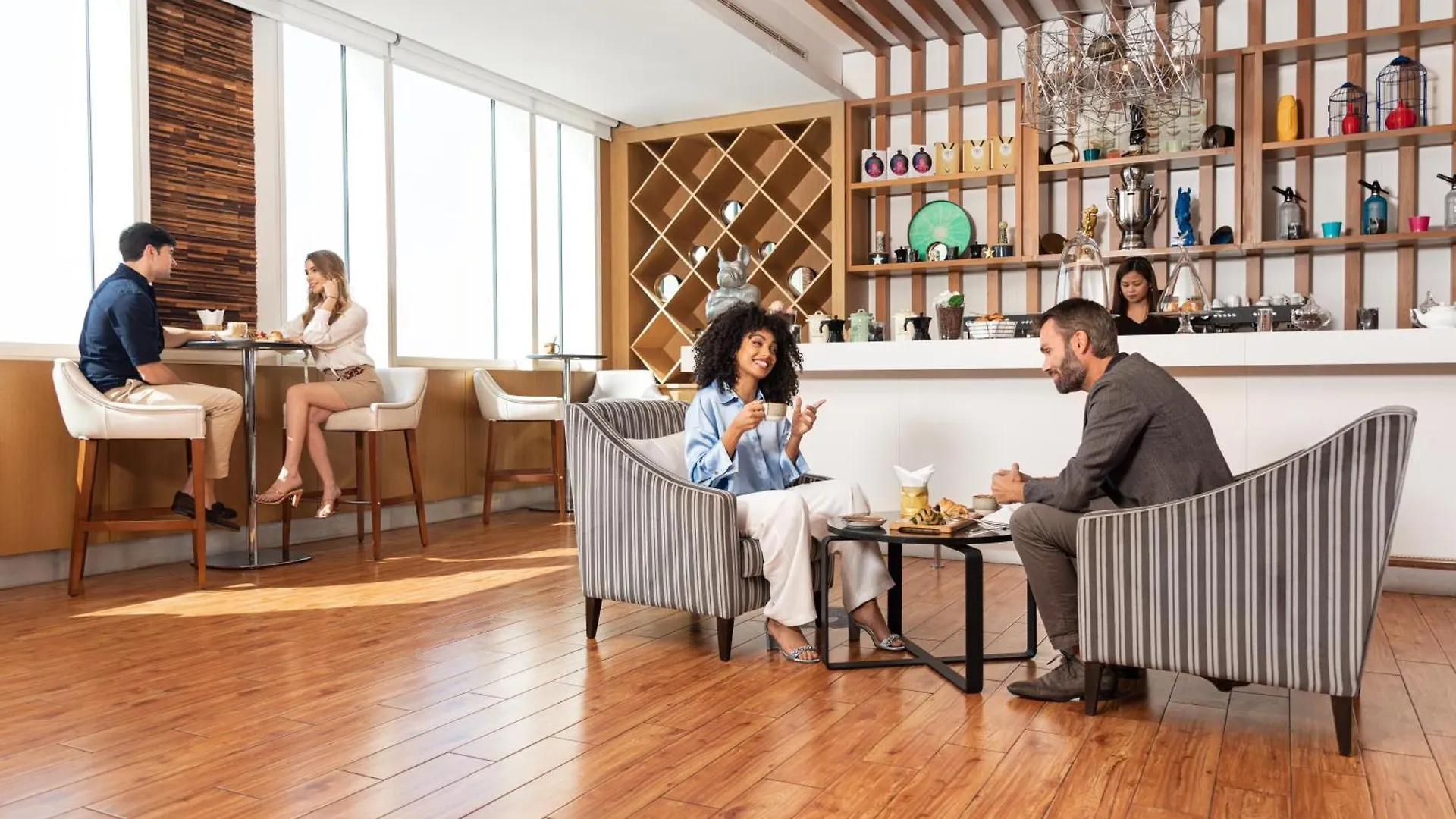 V Hotel Dubai, Curio Collection By Hilton
