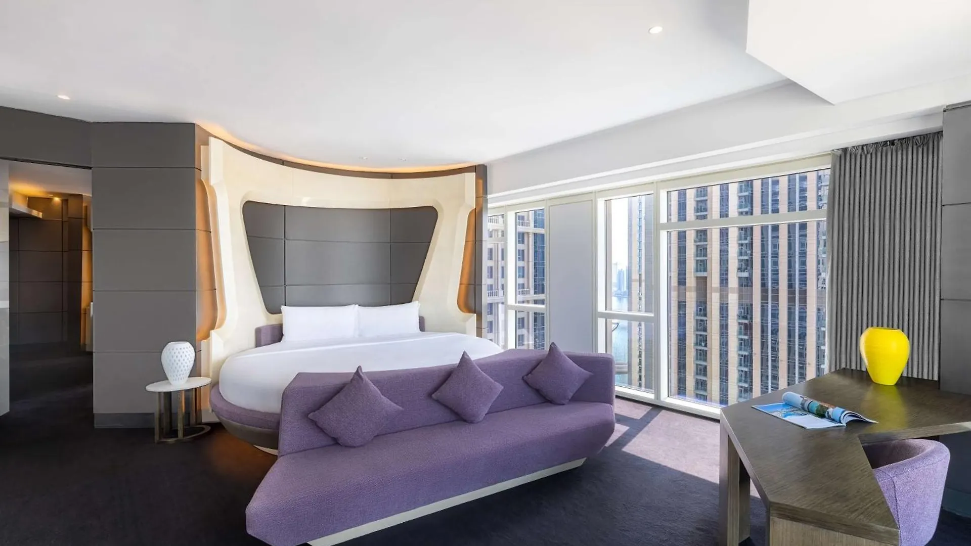 V Hotel Dubai, Curio Collection By Hilton