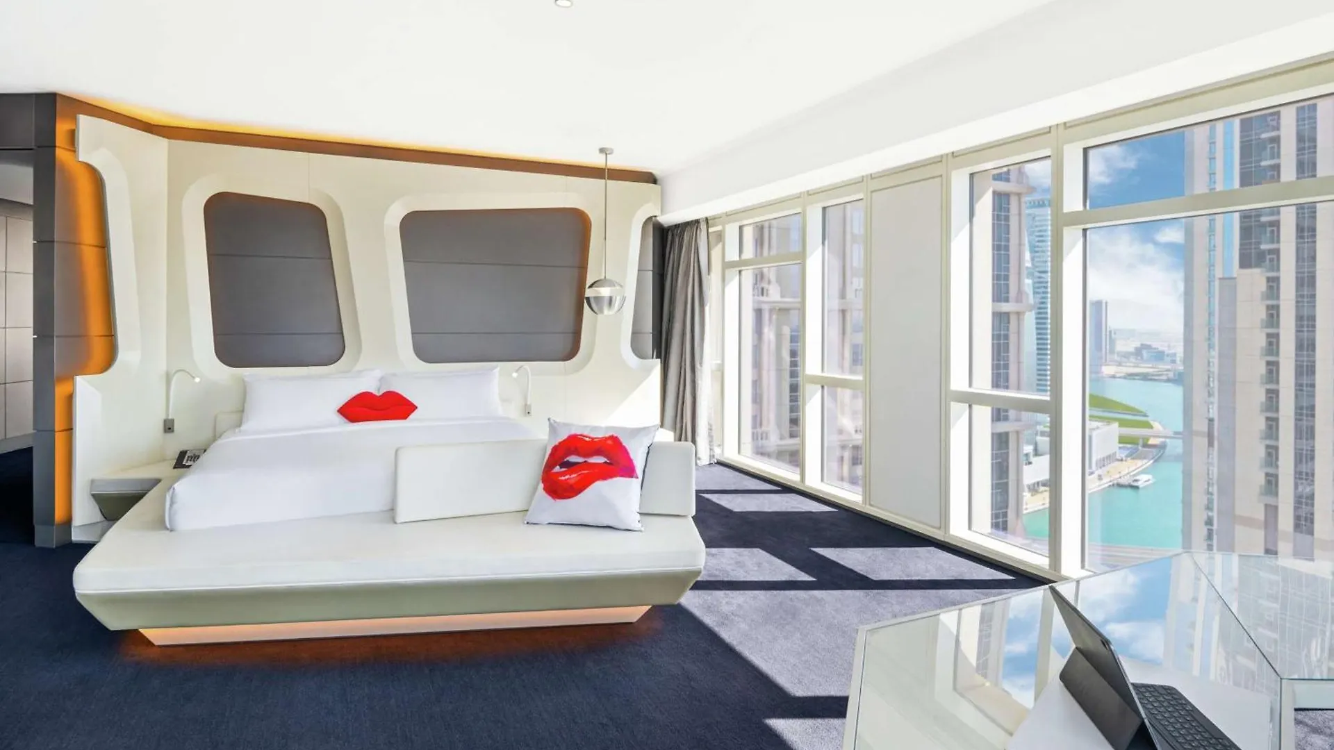 V Hotel Dubai, Curio Collection By Hilton