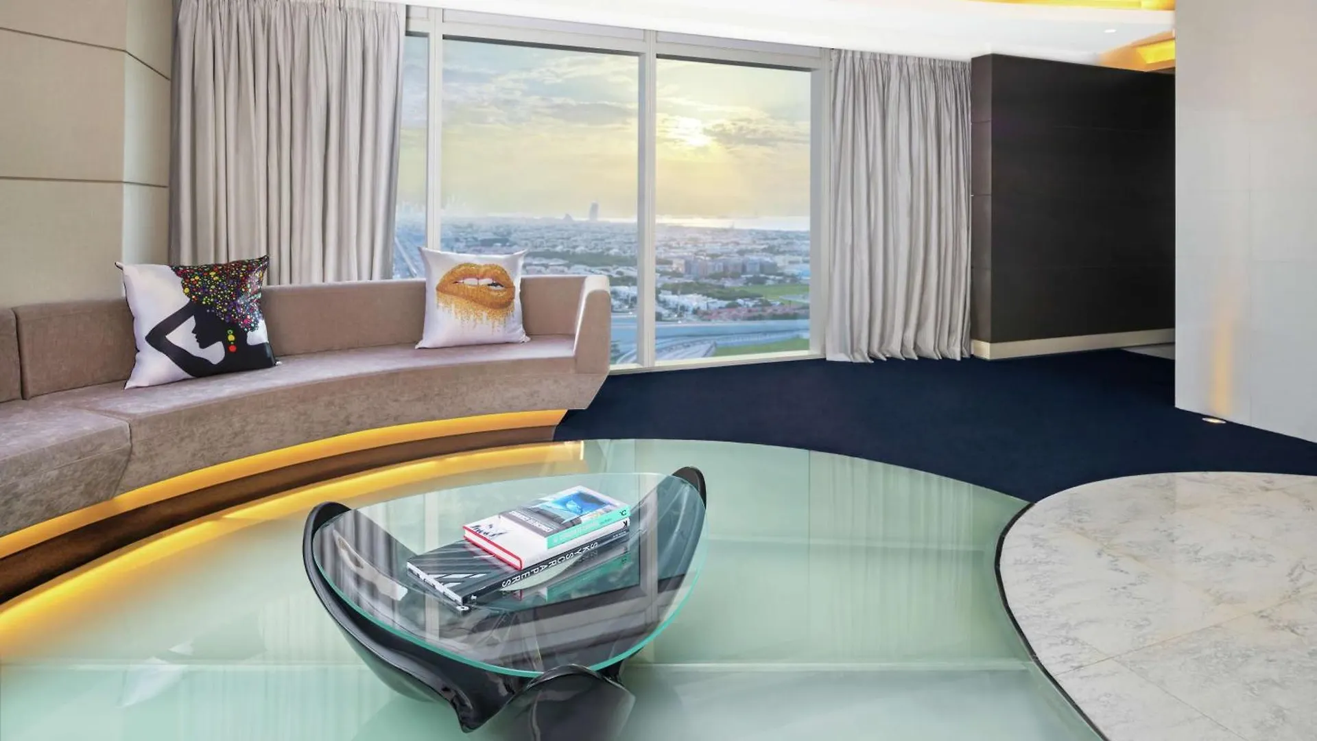 *****  V Hotel Dubai, Curio Collection By Hilton Emiratos Árabes Unidos