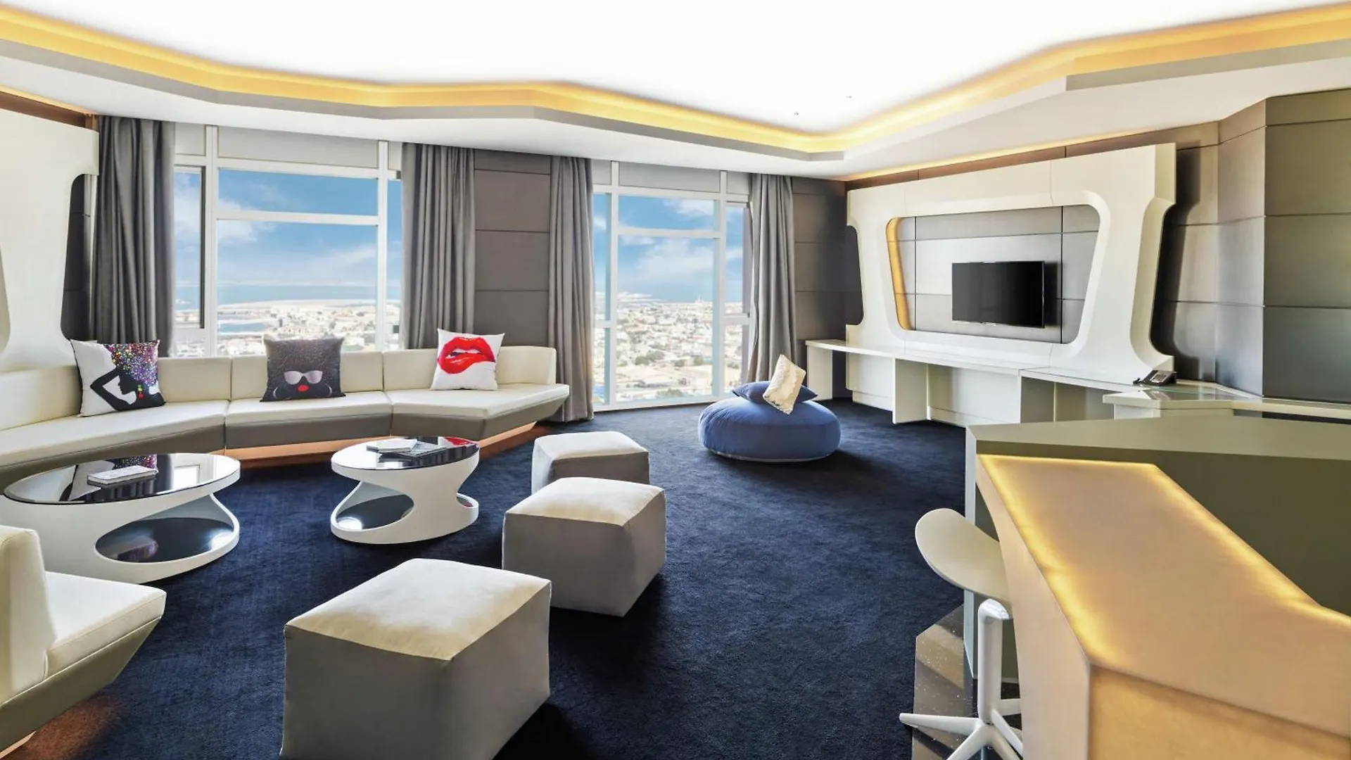 V Hotel Dubai, Curio Collection By Hilton Dubai