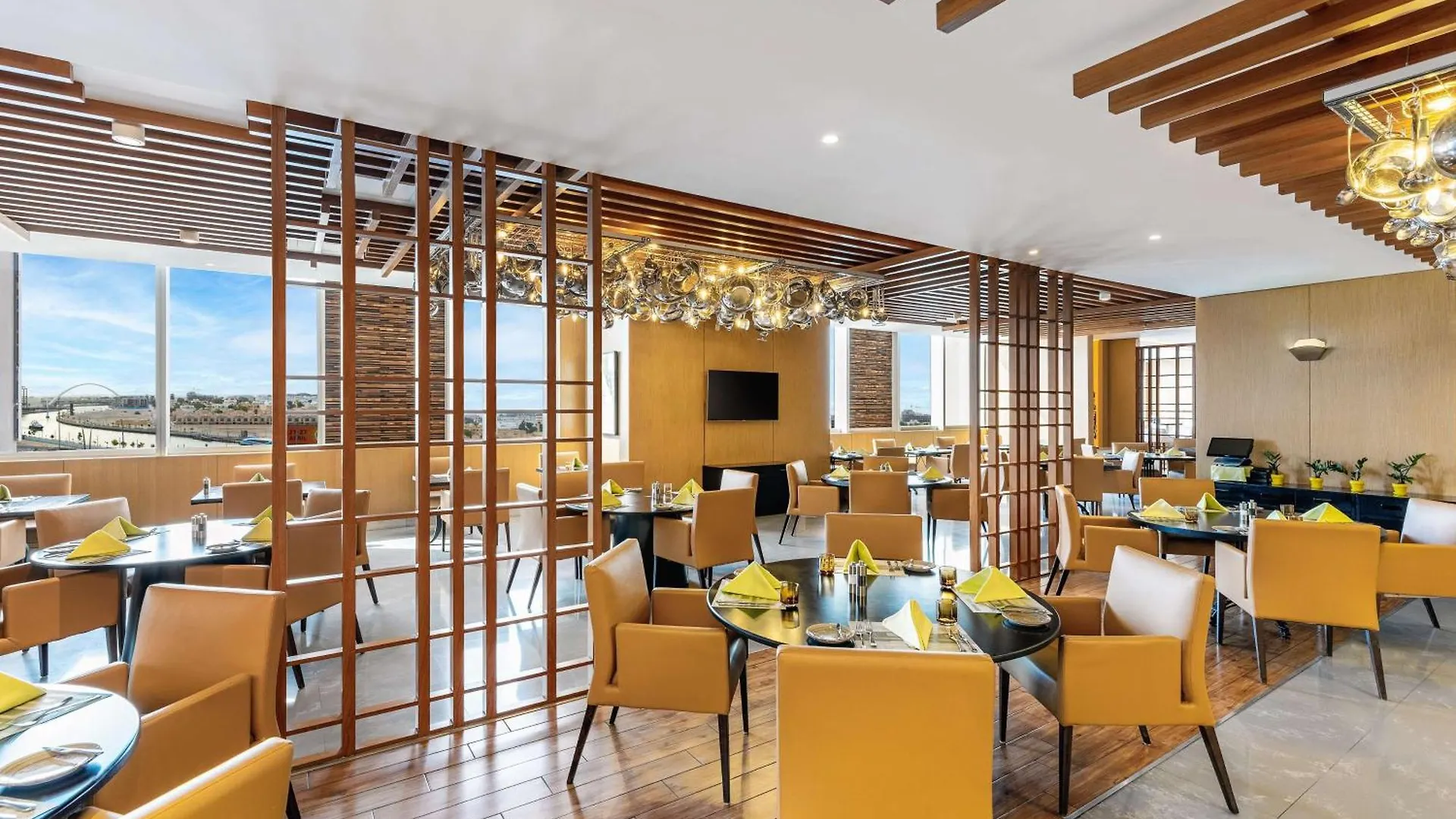 V Hotel Dubai, Curio Collection By Hilton