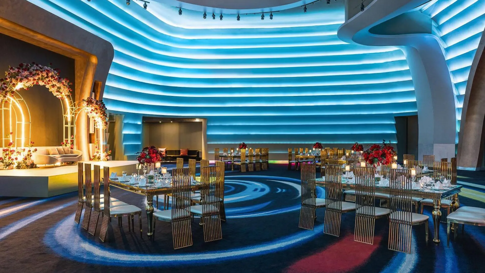 V Hotel Dubai, Curio Collection By Hilton  Dubai