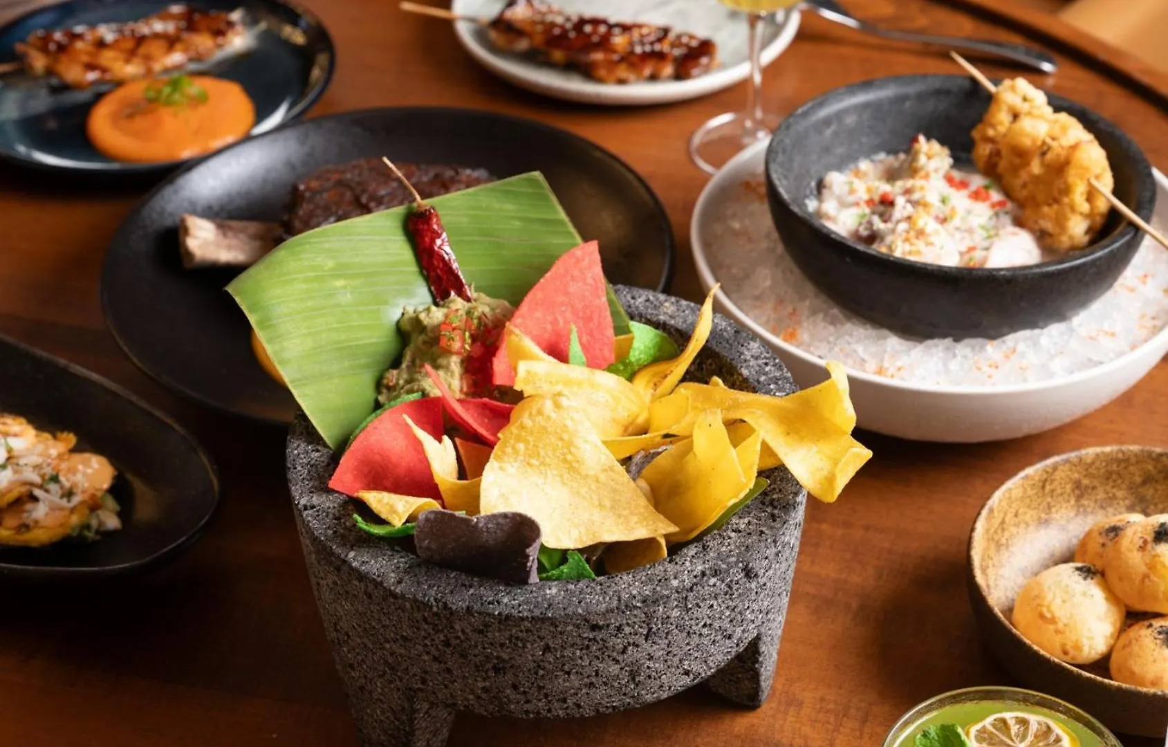 V Hotel Dubai, Curio Collection By Hilton Dubai