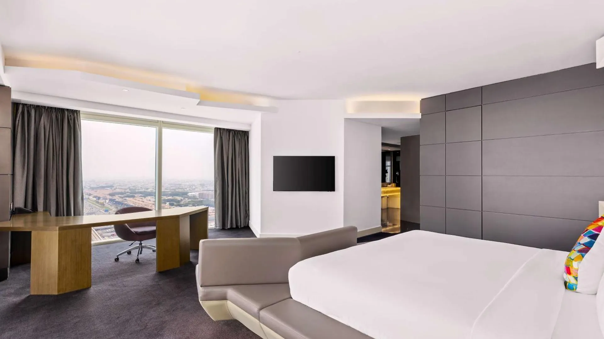 V Hotel Dubai, Curio Collection By Hilton