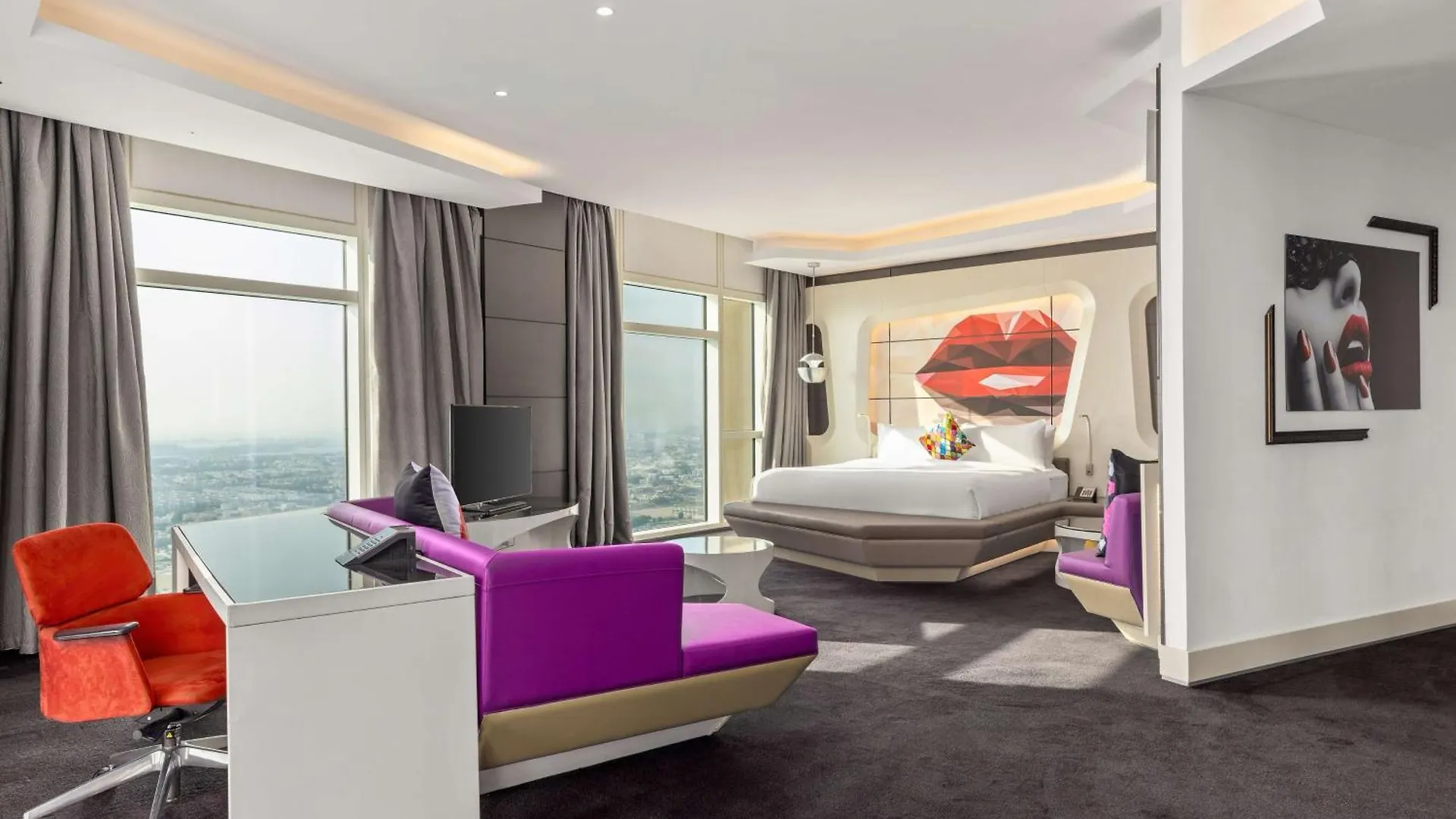 V Hotel Dubai, Curio Collection By Hilton Dubai