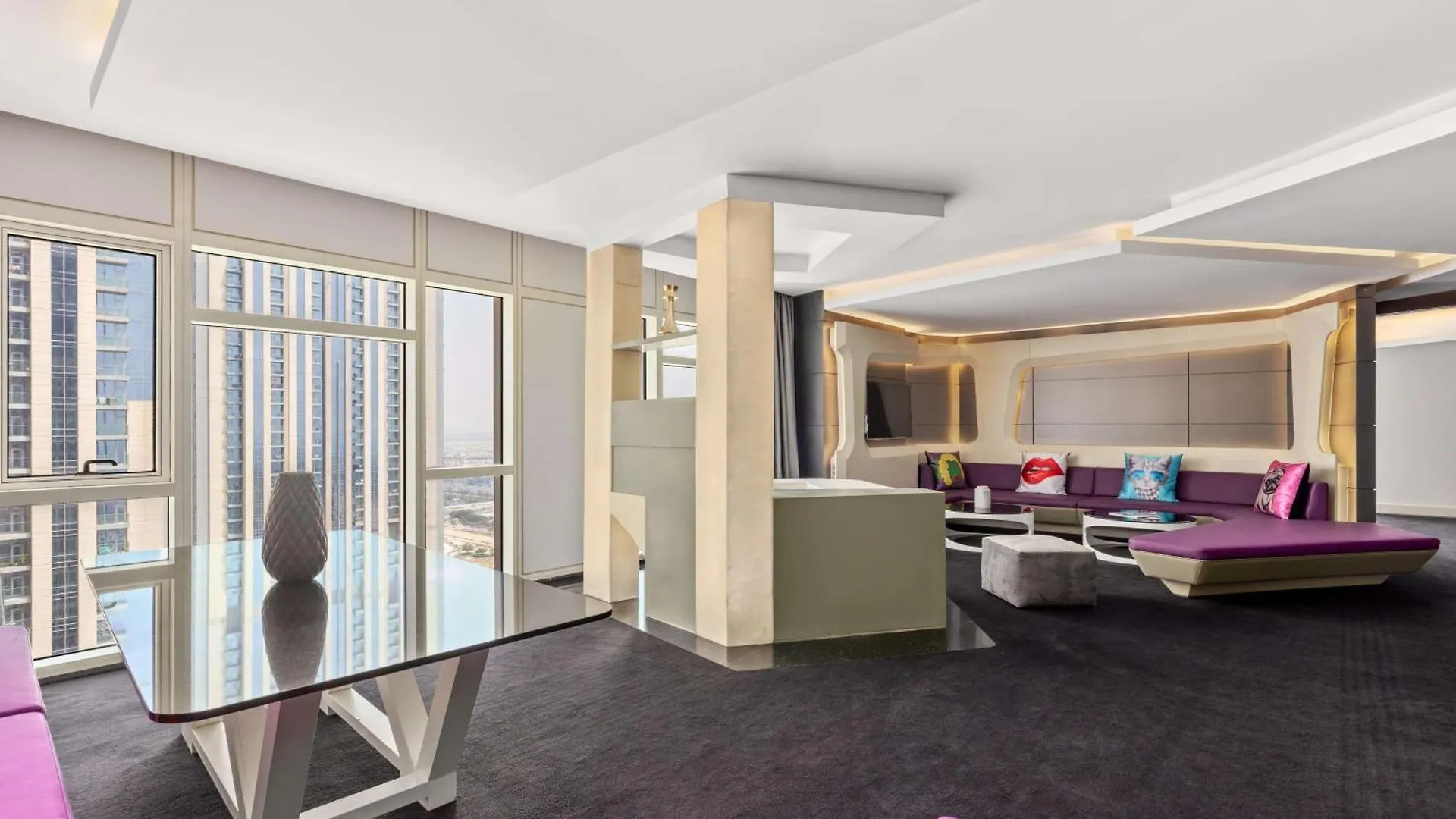 V Hotel Dubai, Curio Collection By Hilton Dubai