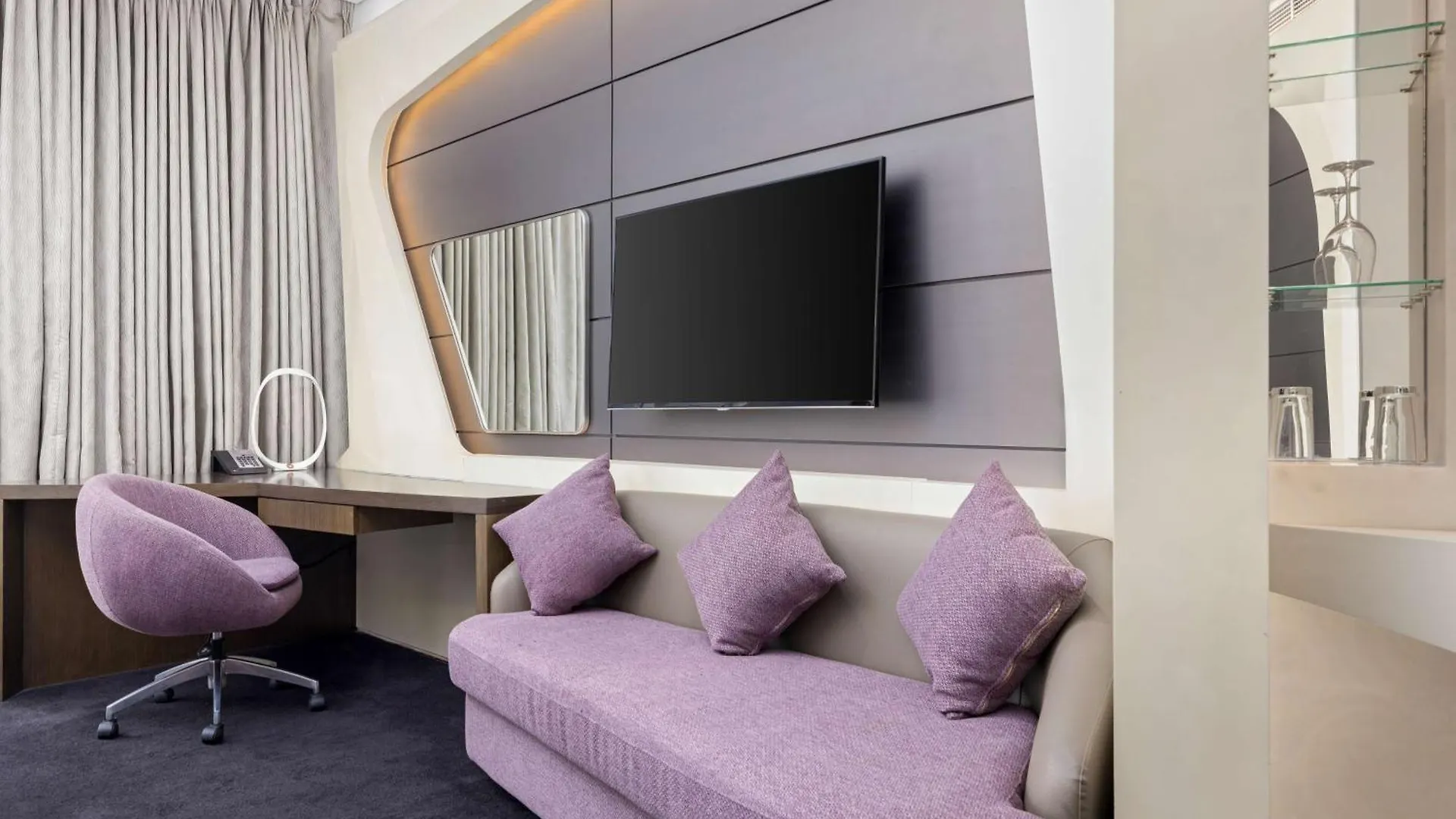 V Hotel Dubai, Curio Collection By Hilton United Arab Emirates