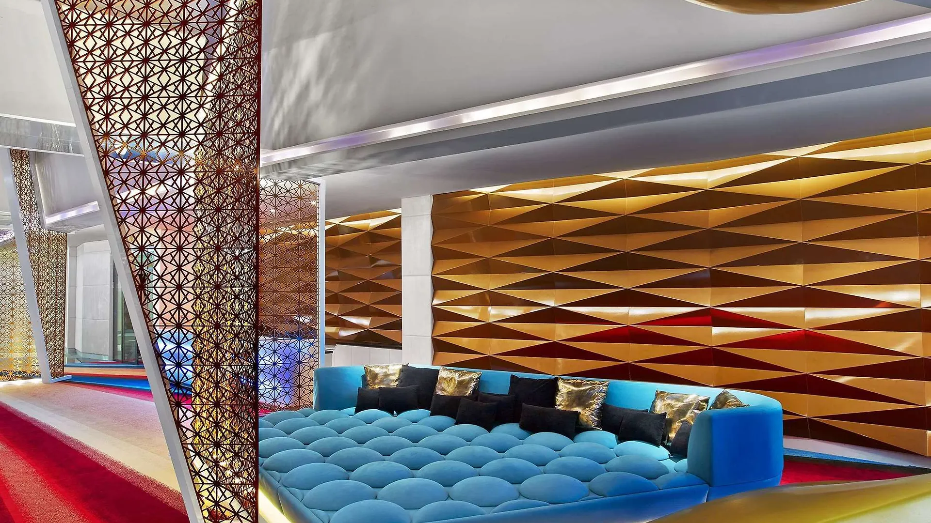 V Hotel Dubai, Curio Collection By Hilton